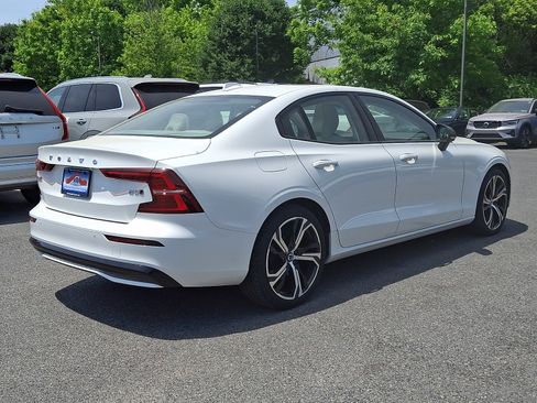 Used 2024 Volvo S60 B5 Core w/ Climate Package AWD/4WD image 6