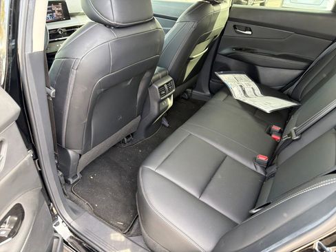 Certified 2025 Nissan Murano SV image 17