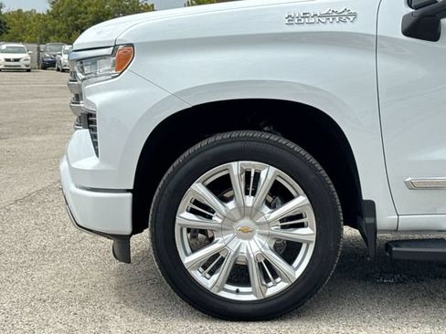 Used 2026 Chevrolet Silverado 1500 High Country w/ High Country Premium Package AWD/4WD image 10