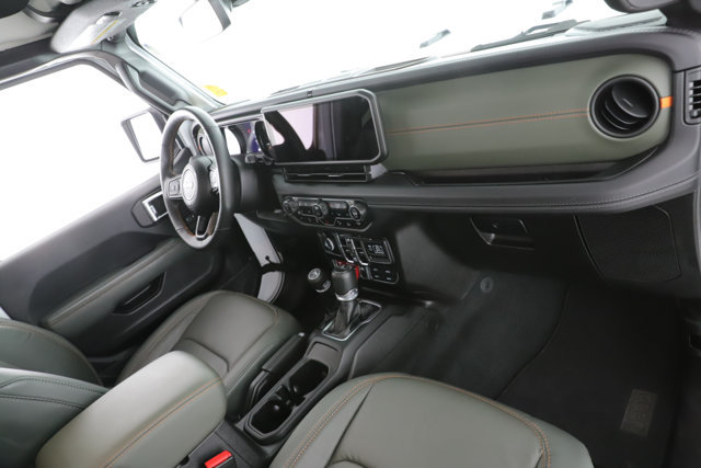 Used 2024 Jeep Gladiator Mojave AWD/4WD image 30