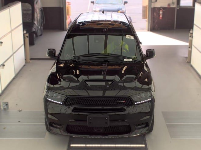 Used 2018 Dodge Durango R/T w/ Technology Group AWD/4WD image 2