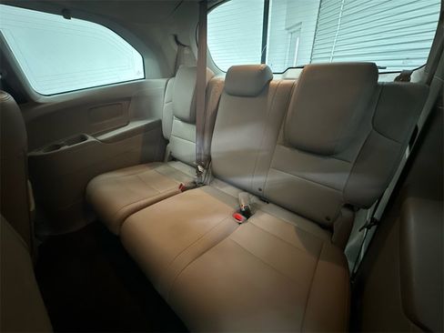 Used 2012 Honda Odyssey EX-L image 21