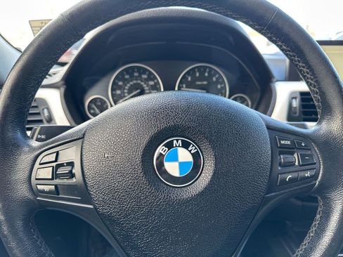 Used 2018 BMW 320i xDrive Sedan image 21