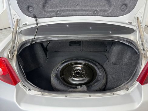 Used 2012 Dodge Avenger R/T FWD image 24