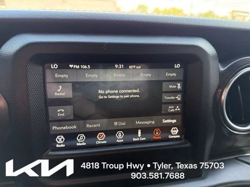 Used 2021 Jeep Wrangler Unlimited Sahara AWD/4WD image 18