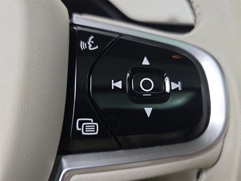 Used 2019 Volvo XC90 T6 Inscription w/ Protection Package Premier image 21