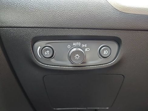 Used 2021 Buick Encore GX Preferred w/ Cold Weather Comfort Package FWD image 20