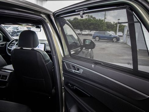 Used 2026 Volkswagen Atlas Cross Sport SE FWD image 19