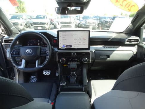 Used 2024 Toyota Tacoma TRD Sport image 23