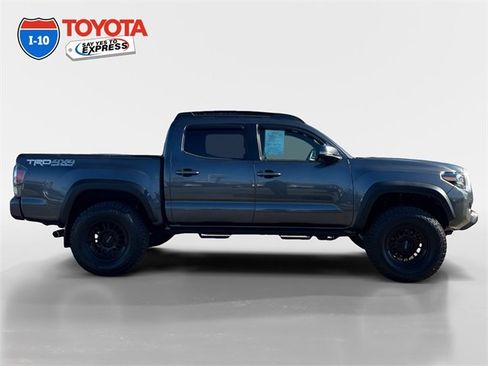 Used 2021 Toyota Tacoma TRD Off-Road w/ Technology Package image 6
