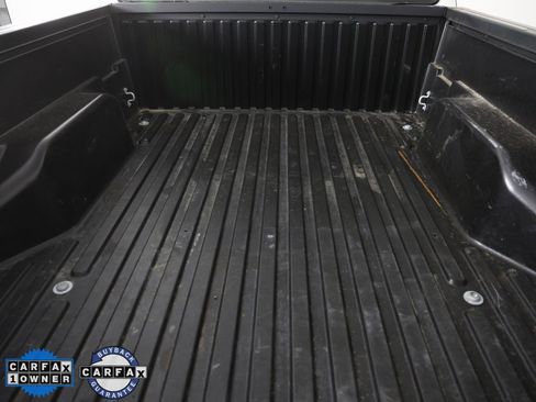 Used 2022 Toyota Tacoma SR image 9