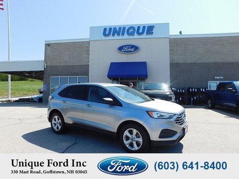 Used 2021 Ford Edge SE image 2