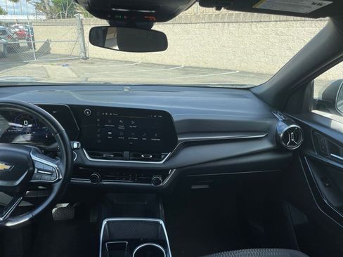 Used 2025 Chevrolet Equinox LT image 35