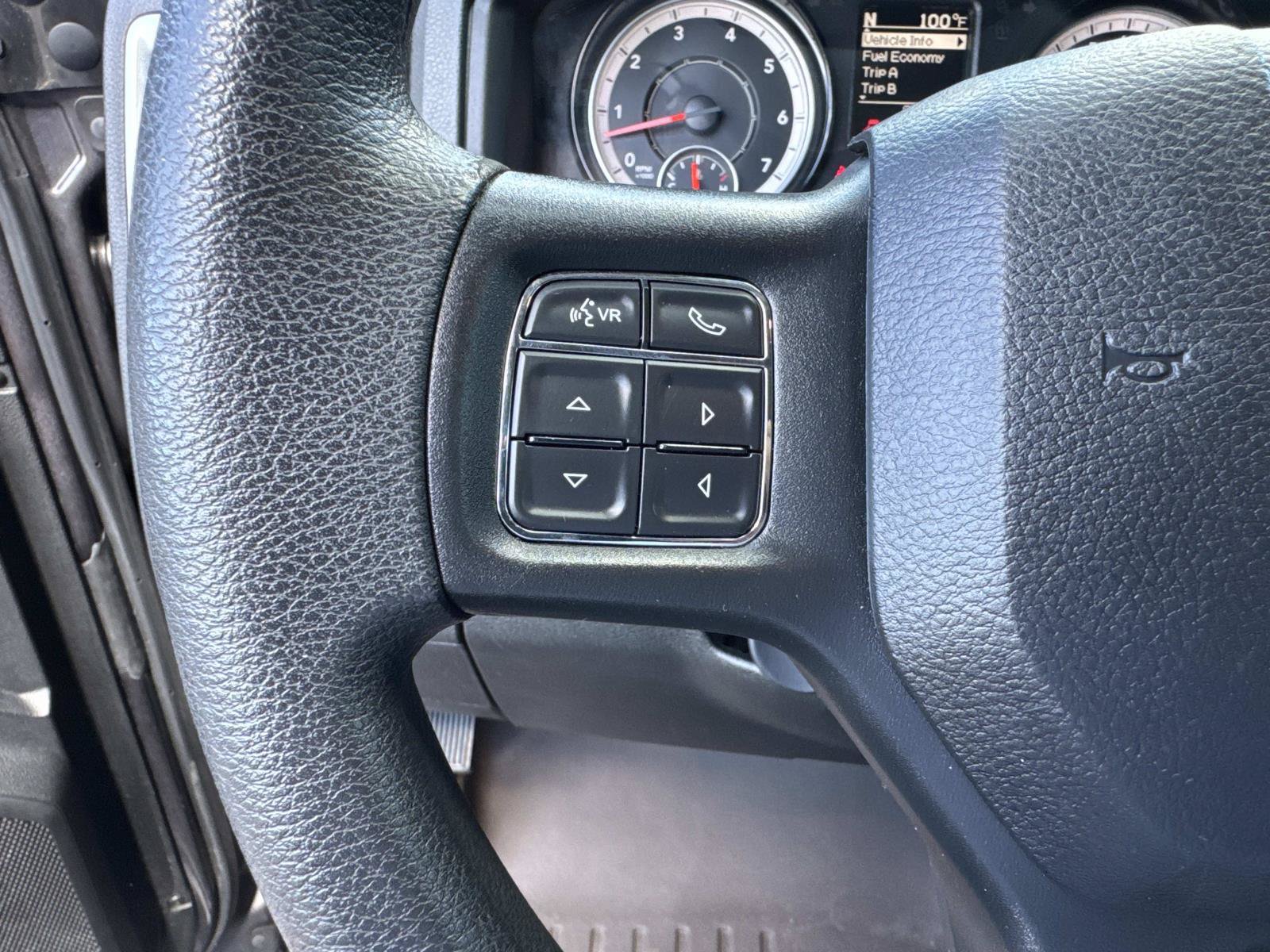 Used 2020 RAM 1500 Classic SLT AWD/4WD image 29