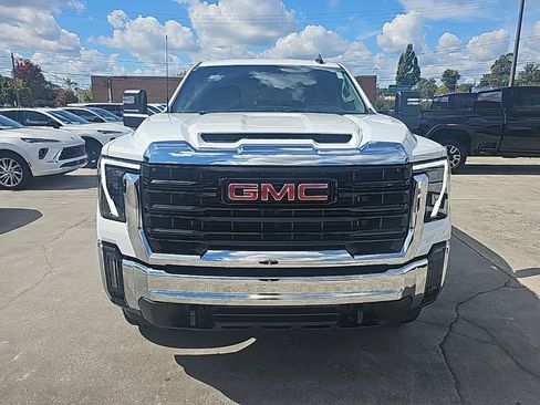 New 2026 GMC Sierra 2500 Pro w/ Convenience Package image 3