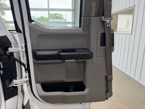 Used 2018 Ford F250 XL w/ Power Equipment Group AWD/4WD image 20