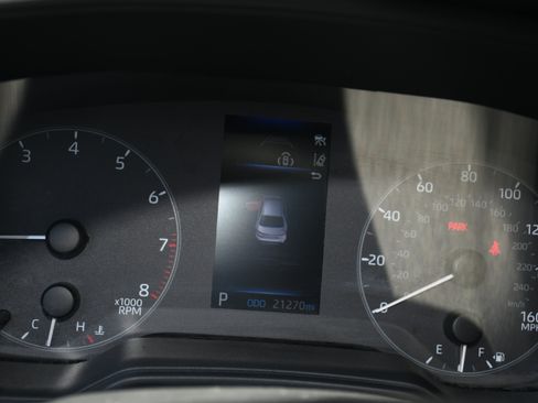 Used 2024 Toyota Corolla LE FWD image 13