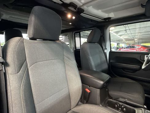 Used 2024 Jeep Wrangler Unlimited Sport AWD/4WD image 27