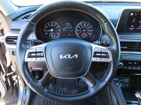 Used 2022 Kia Telluride EX AWD/4WD image 18