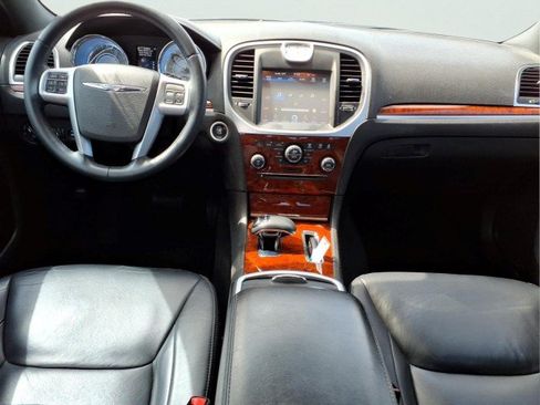 Used 2013 Chrysler 300 AWD w/ Driver Convenience Group image 14