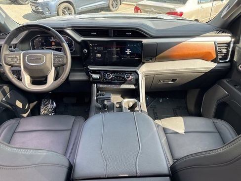 Used 2025 GMC Sierra 1500 Denali image 17