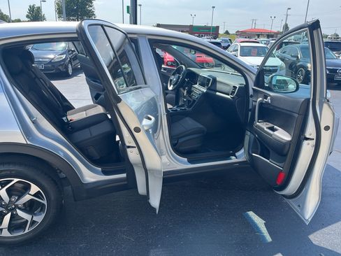 Used 2022 Kia Sportage LX FWD image 38