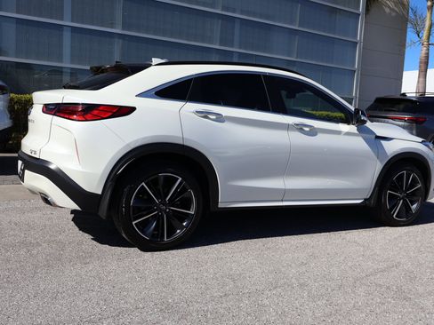 Certified 2023 INFINITI QX55 Essential image 10