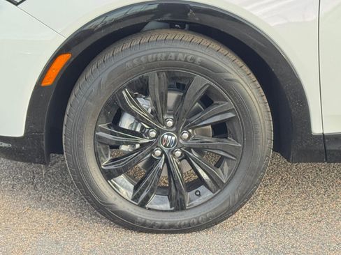 Used 2025 Buick Envista Sport Touring image 28