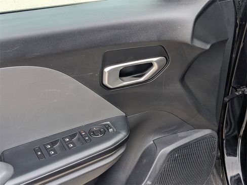 Used 2025 Kia K4 LXS image 13