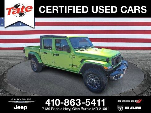 Certified 2025 Jeep Gladiator Sport AWD/4WD image 1