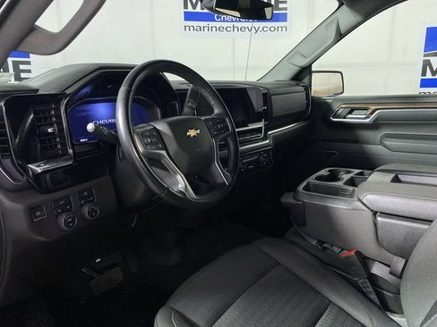 Used 2023 Chevrolet Silverado 1500 LT AWD/4WD image 15