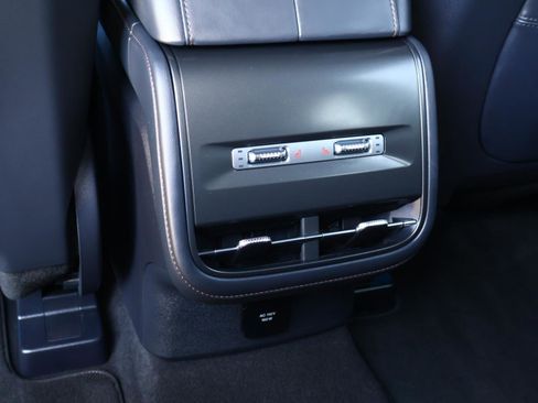 Used 2024 Lincoln Nautilus Reserve w/ Equipment Group 202A image 14