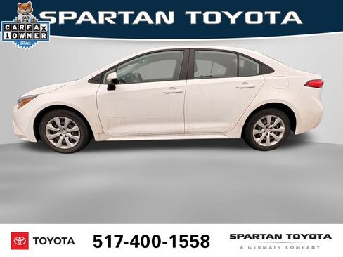 Used 2025 Toyota Corolla LE image 3