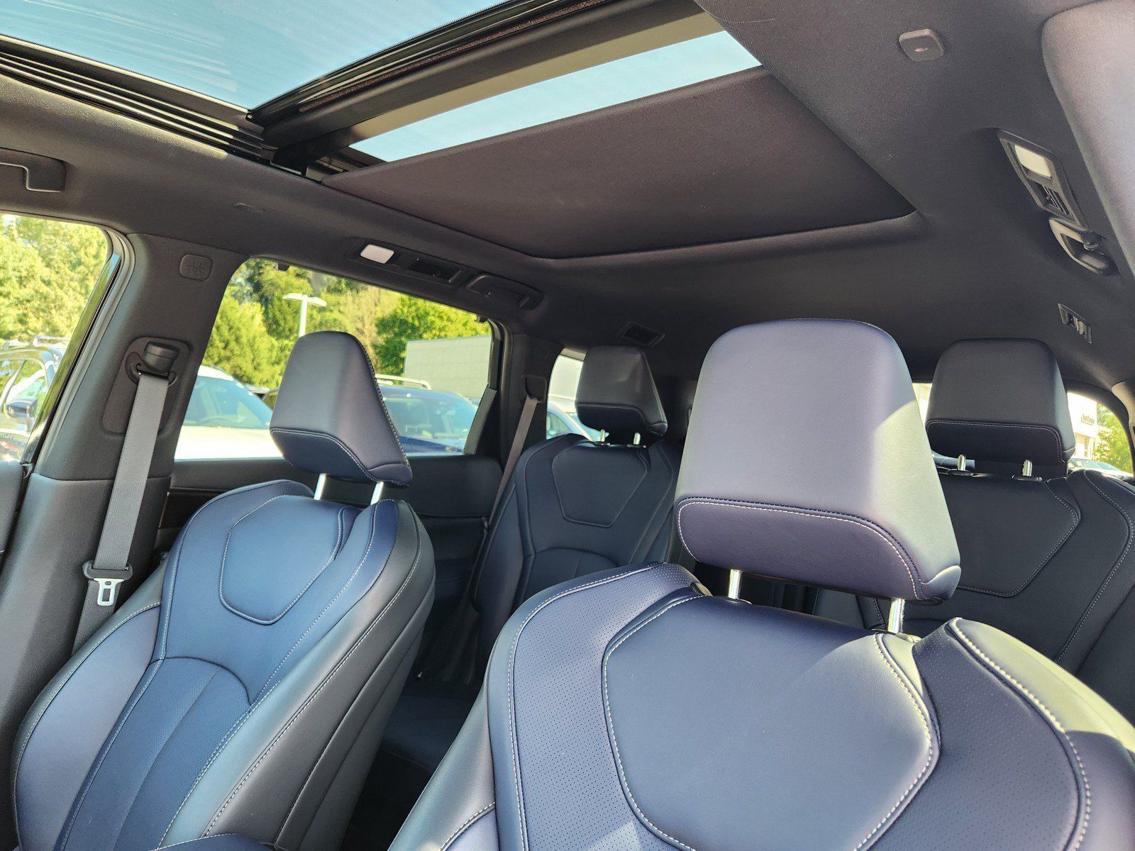 Certified 2026 INFINITI QX60 Sport AWD/4WD image 12