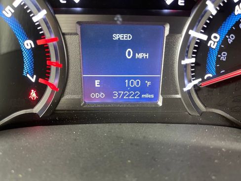 Used 2018 Toyota 4Runner TRD Off-Road image 19