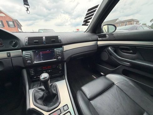 Used 2003 BMW M5 RWD image 22