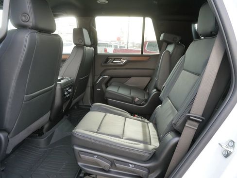 New 2026 GMC Yukon Denali image 12