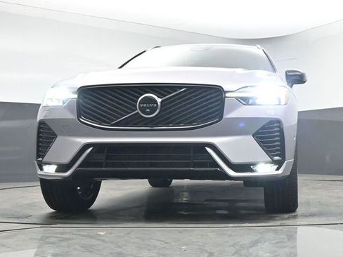 New 2026 Volvo XC60 B5 Plus w/ Protection Package Premier image 40