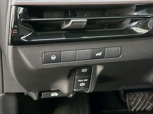 Used 2025 Nissan Murano SV AWD/4WD image 17