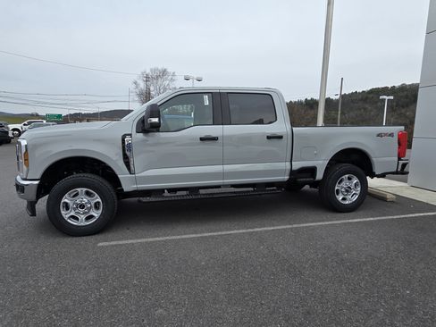 New 2026 Ford F250 XLT image 7