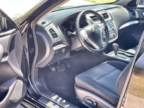 Used 2016 Nissan Altima 2.5 S w/ Power Driver Seat Package FWD image 3