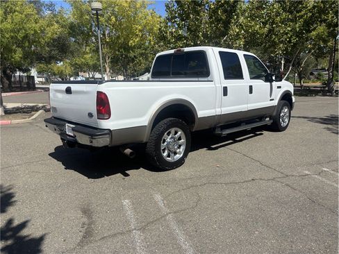 Used 2005 Ford F250 Lariat AWD/4WD image 6