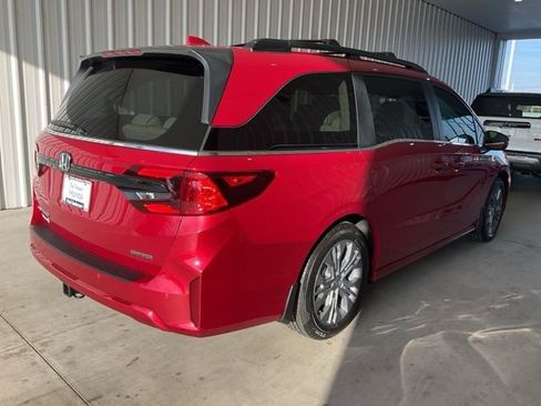 New 2026 Honda Odyssey Touring image 23