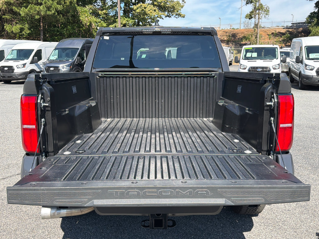 Used 2025 Toyota Tacoma TRD Off-Road AWD/4WD image 18