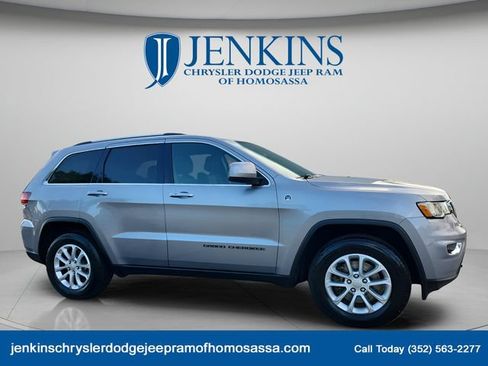 Used 2021 Jeep Grand Cherokee Laredo AWD/4WD image 12