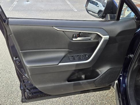 Used 2023 Toyota RAV4 XLE image 6