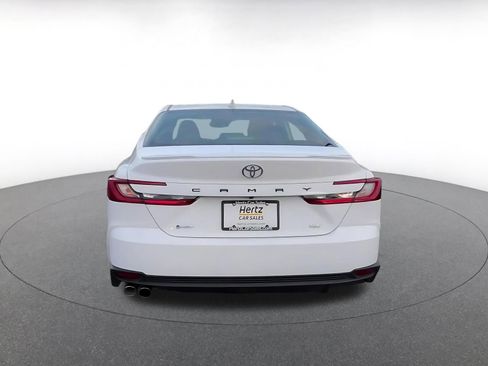 Used 2025 Toyota Camry LE image 12