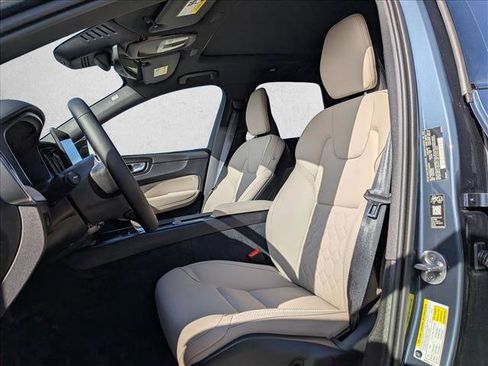 New 2026 Volvo XC60 B5 Plus w/ Protection Package Premier image 4