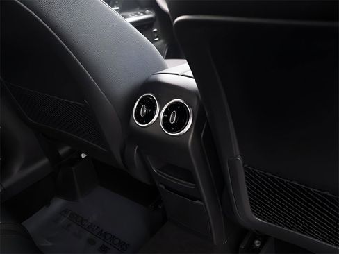 New 2025 Mercedes-Benz GLA 250 4MATIC image 25