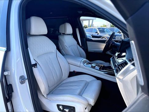 Used 2023 BMW X7 xDrive40i w/ Executive Package AWD/4WD image 31